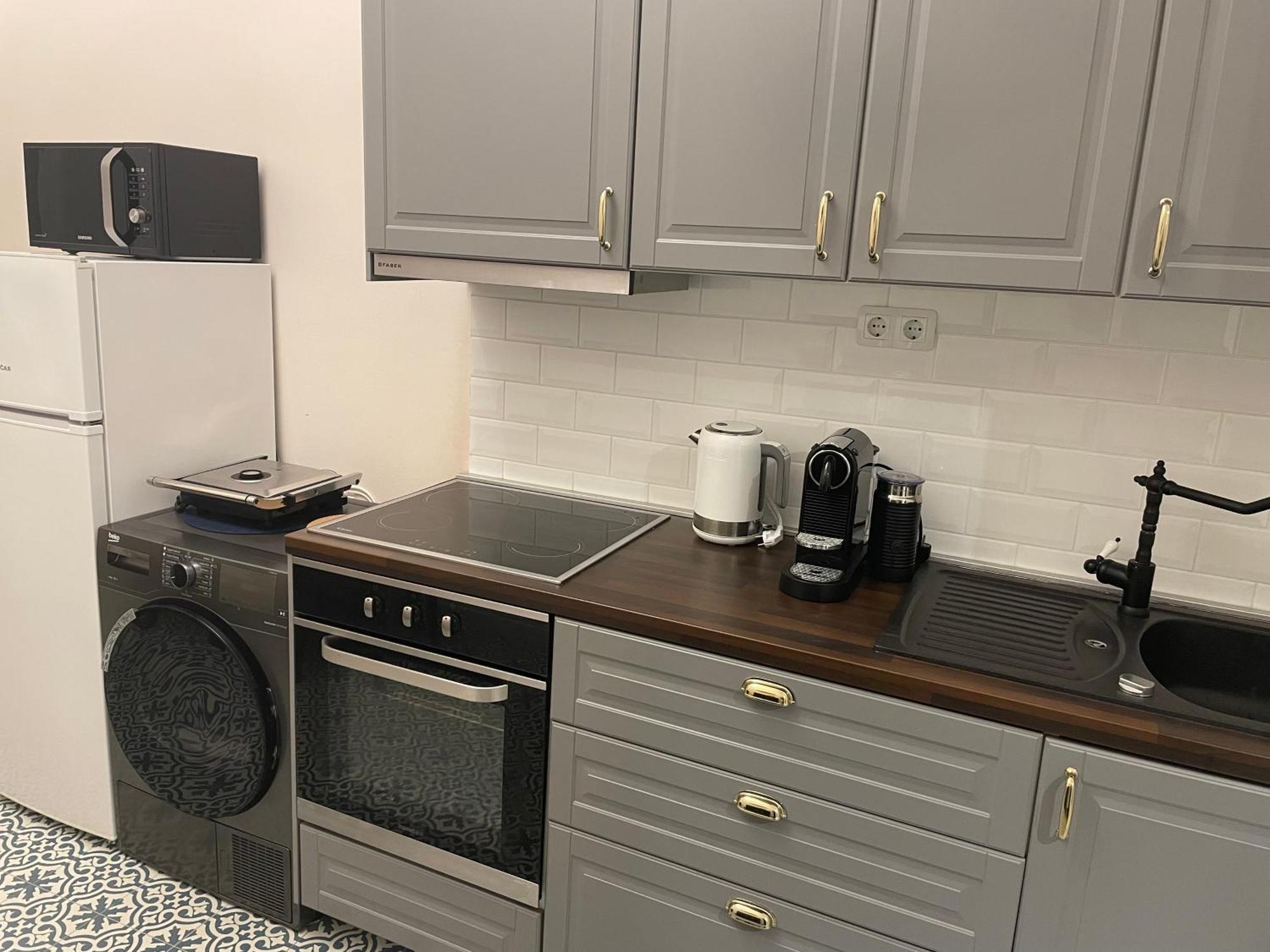 Charming And Cozy Apartment In Center Of Zagreb Luaran gambar