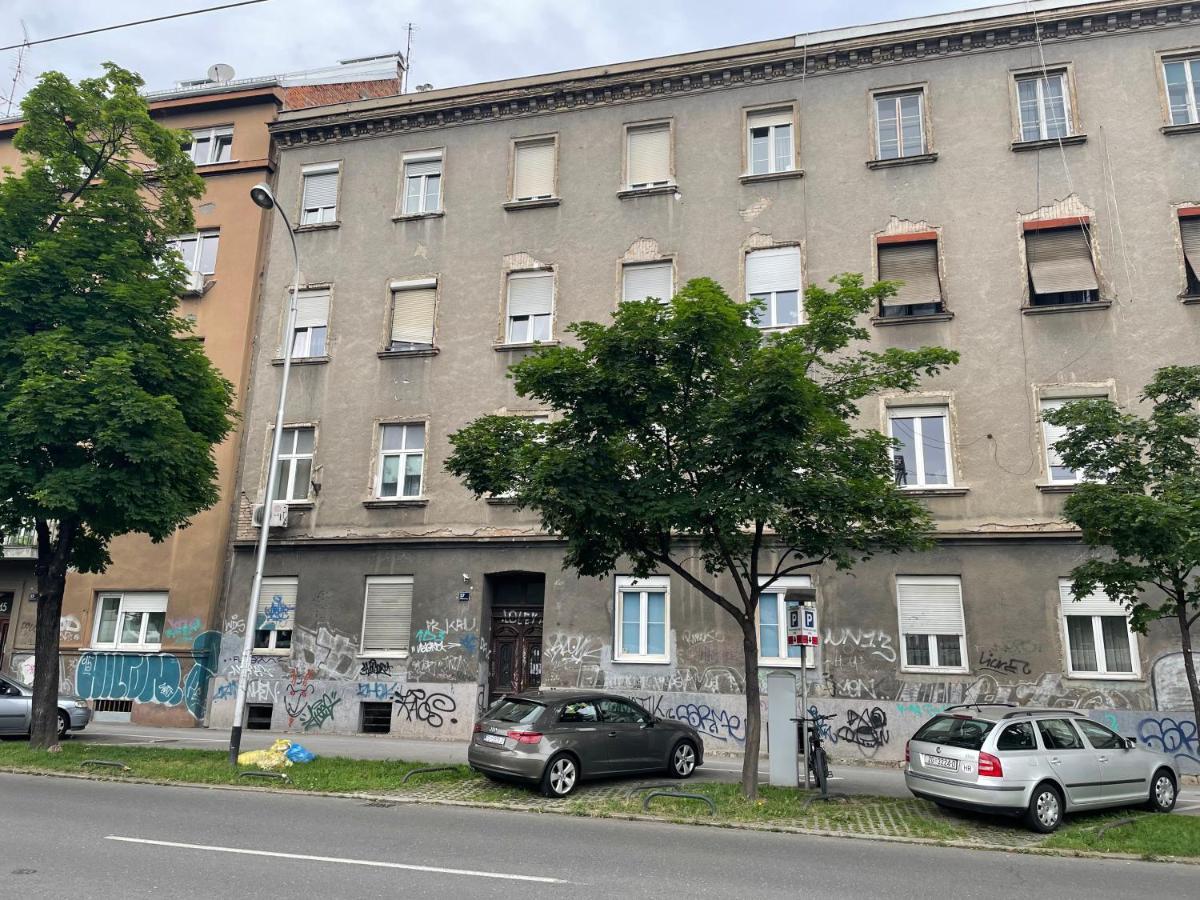 Charming And Cozy Apartment In Center Of Zagreb Luaran gambar